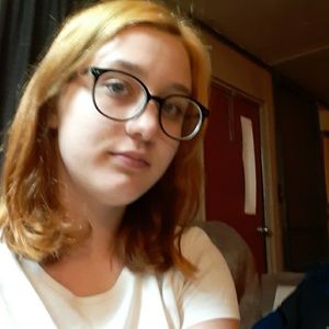 Meet your Posher, Corina